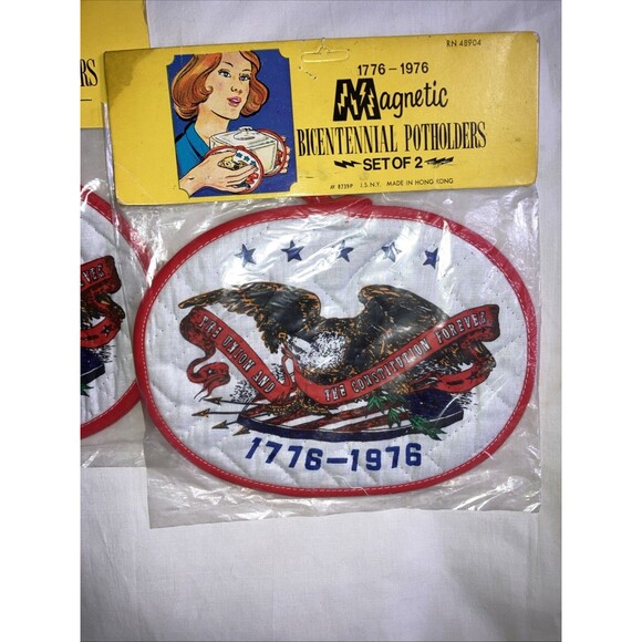 VTG Set Of 2 Magnetic Bicentennial 1976 Pot Holders Hong Kong USA Potholders - Picture 2 of 2